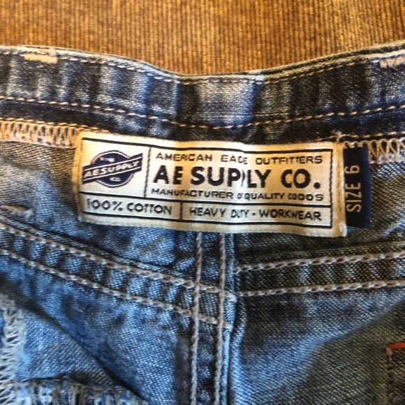 American Eagle denim shorts - size 6 - Picture 2 of 2